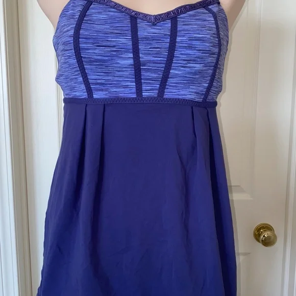 Lululemon Top, size 8 GUC - Picture 3 of 10